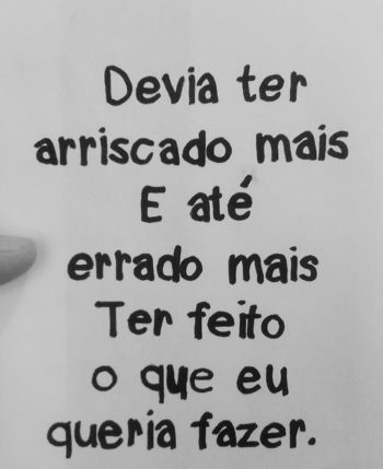 Devia ter…