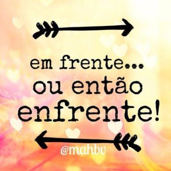 Em frente ou enfrente