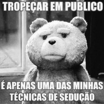 Tropeçar em público