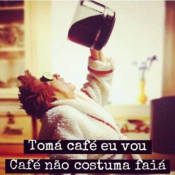Tomá café