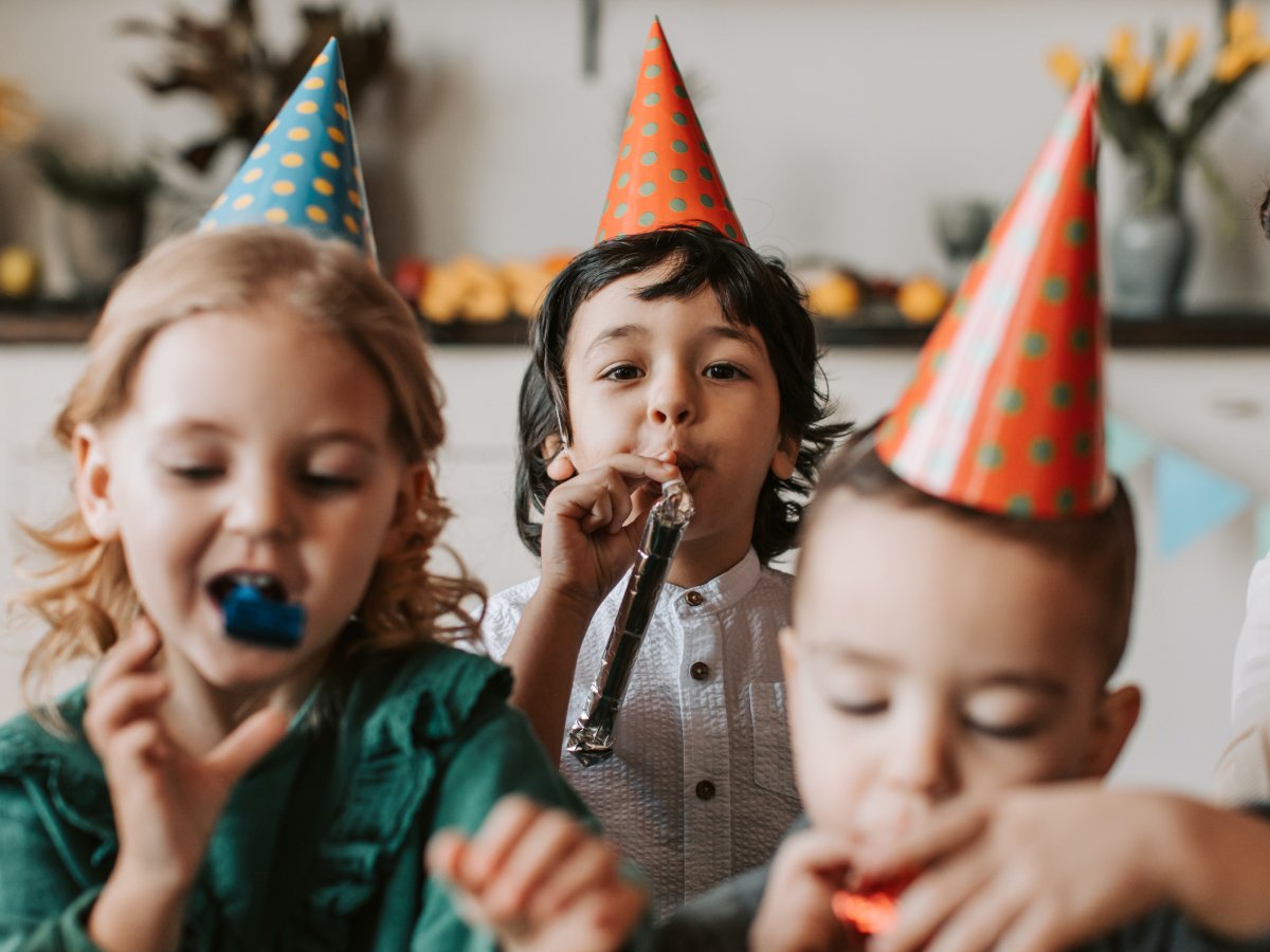 50 mensagens de aniversário para criança que são doces como elas