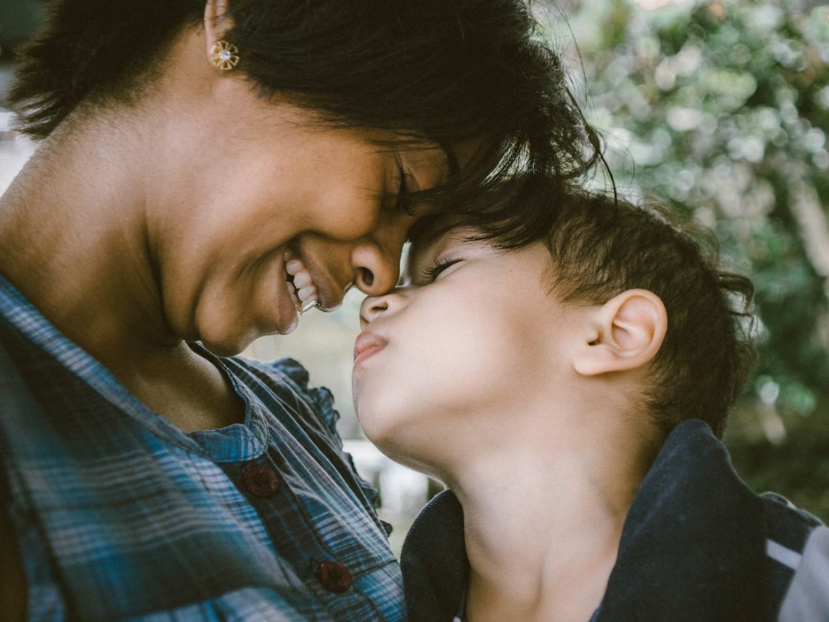60 mensagens de mãe para filho que enaltecem o afeto dessa relação